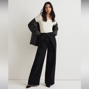 Women's Black Wide-Leg Jeans